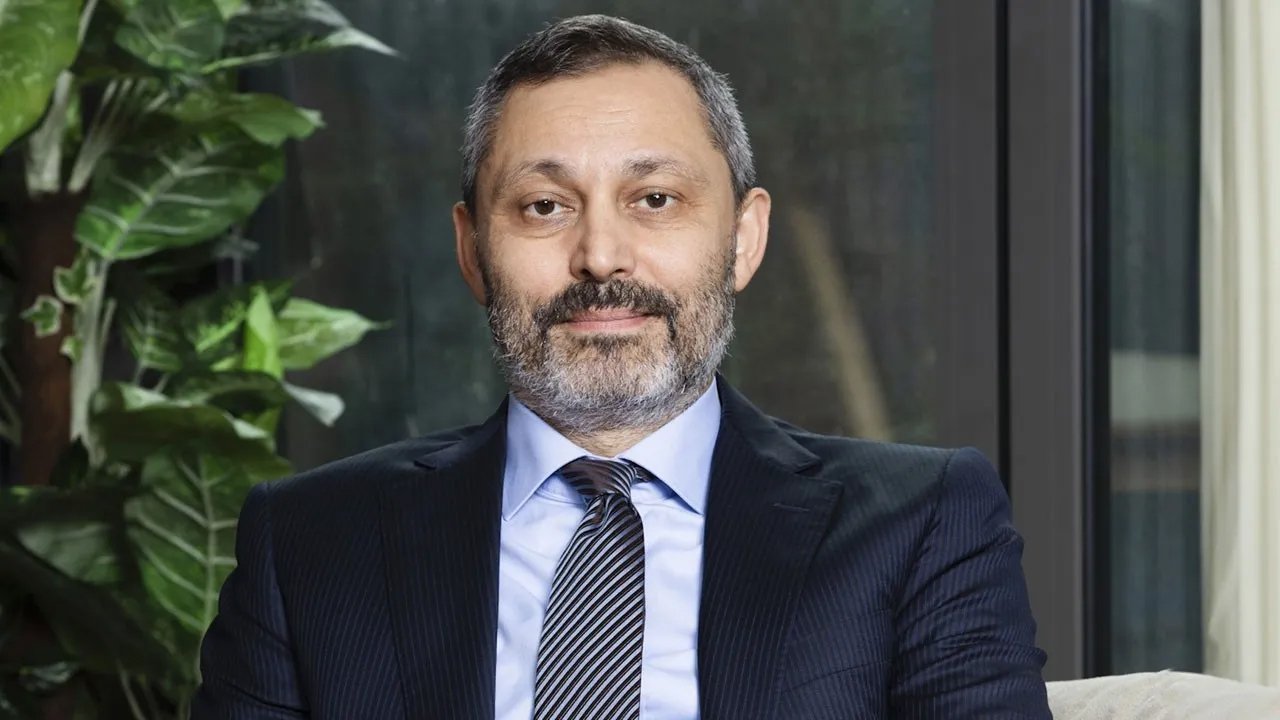Dr. M. Emre Çamlıbel
