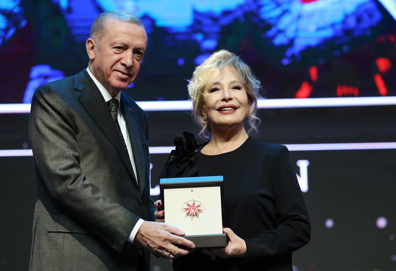 Cumhurbaşkanı Erdoğan-Emel Sayın