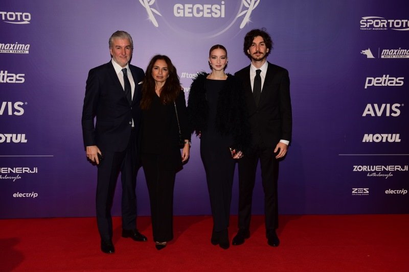 Burak Türkkan,Gül Türkkan,Ece Tan,Ali Türkkan