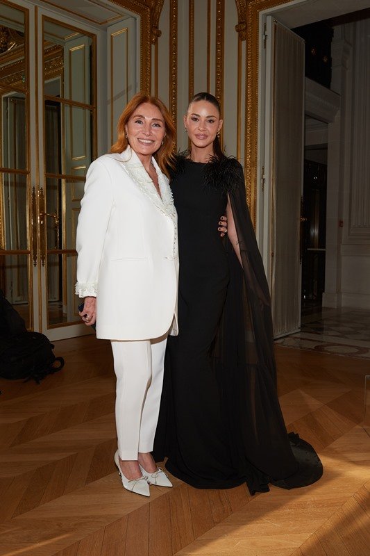 Dilek Hanif - Alix Desmoineaux