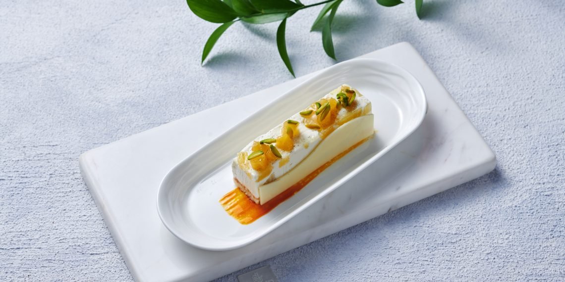 Emirates Vegancoconutpineapplecake