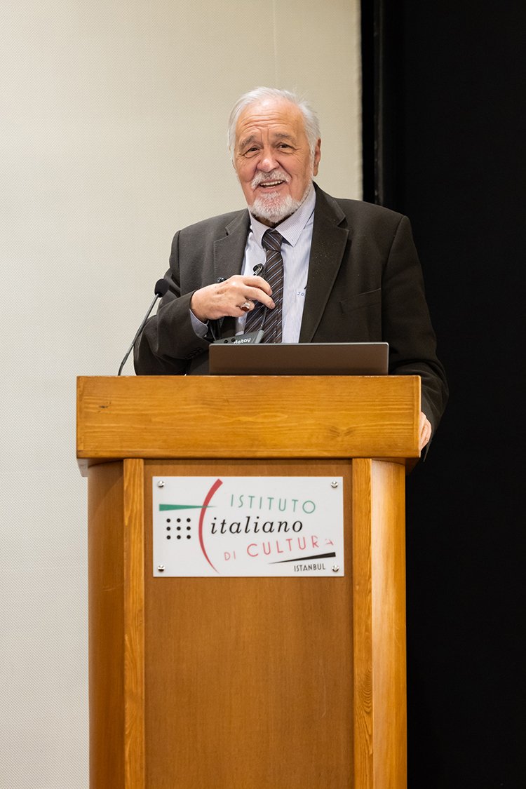 İlber Ortaylı