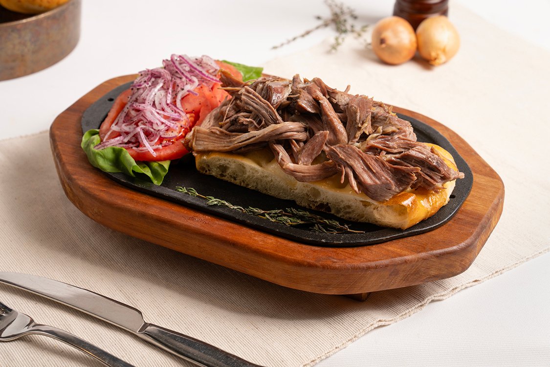 Kuzu Tandır Kebabı