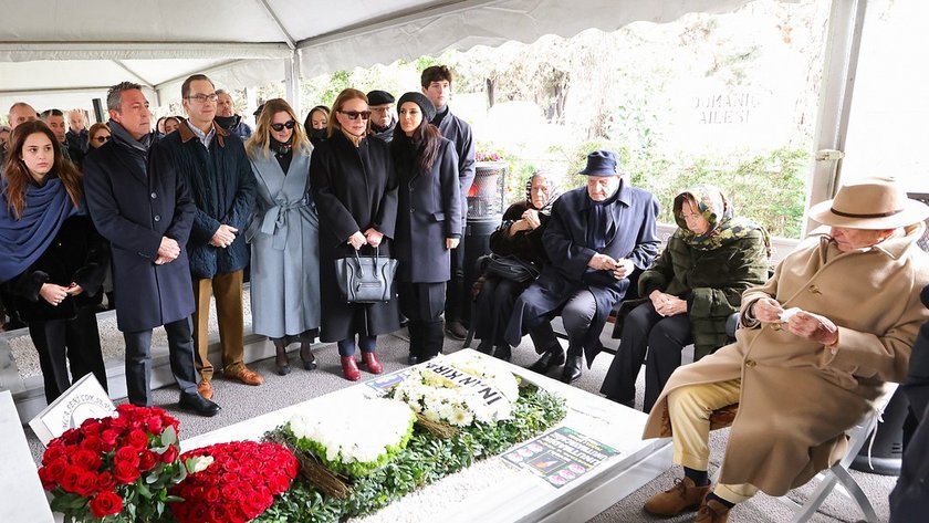 Mustafa V. Koç
