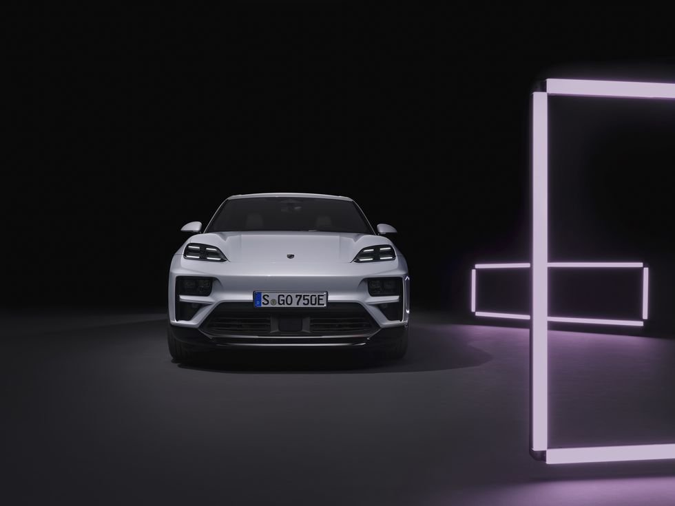 Porsche Macan EV