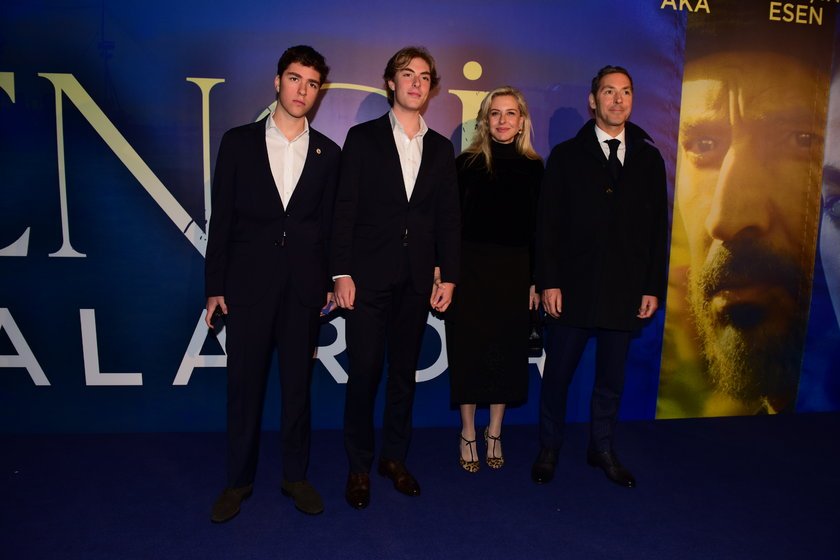 Aslan Eser Dinçkök,Ali Raif Dinçkök,Esra Tümen,Raif Dinçkök