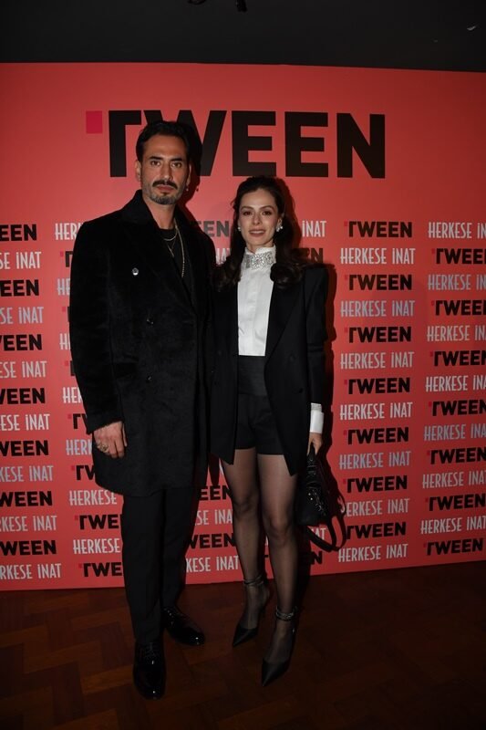 Burak Yamantürk,Özge Özpirinçci