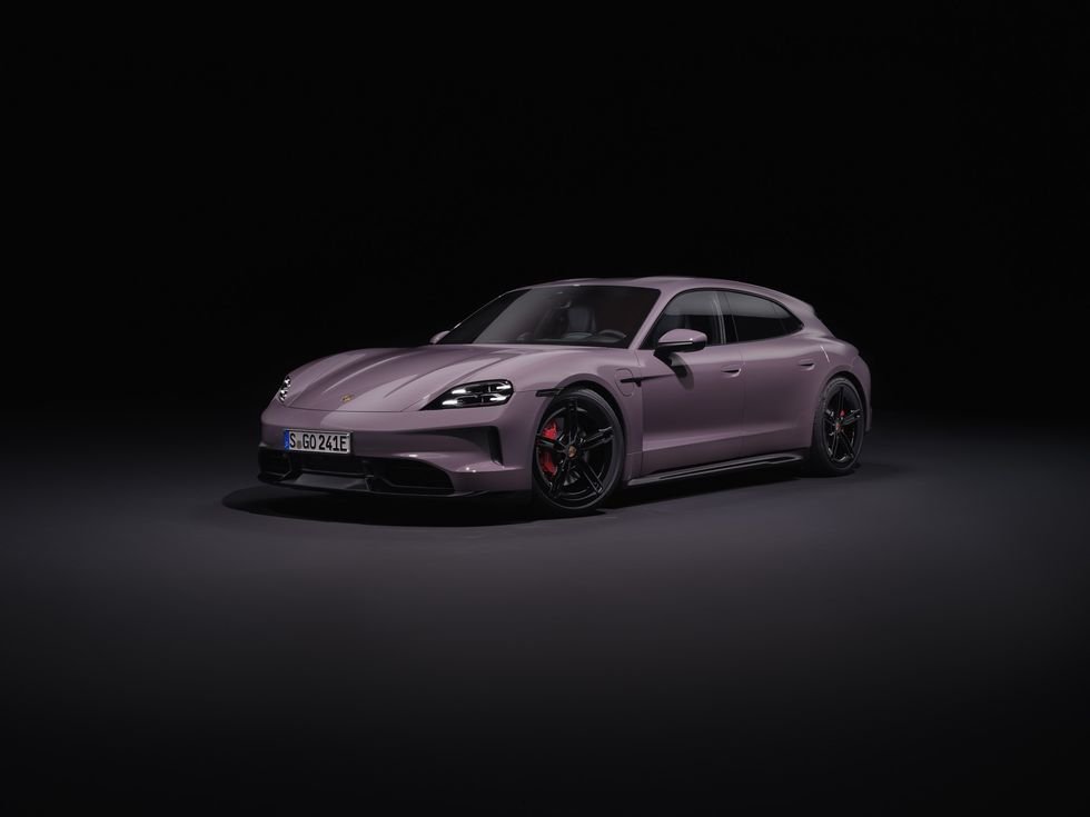 Porsche Taycan Turismo-2025