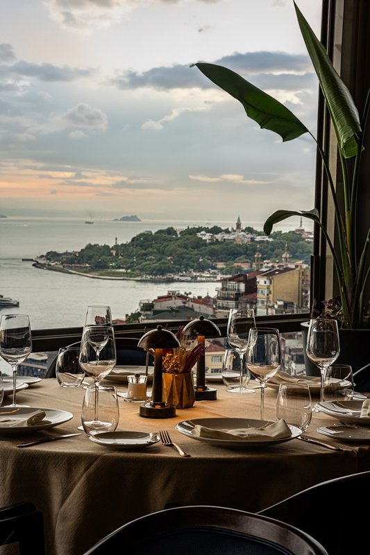 Izaka Terrace Restorant