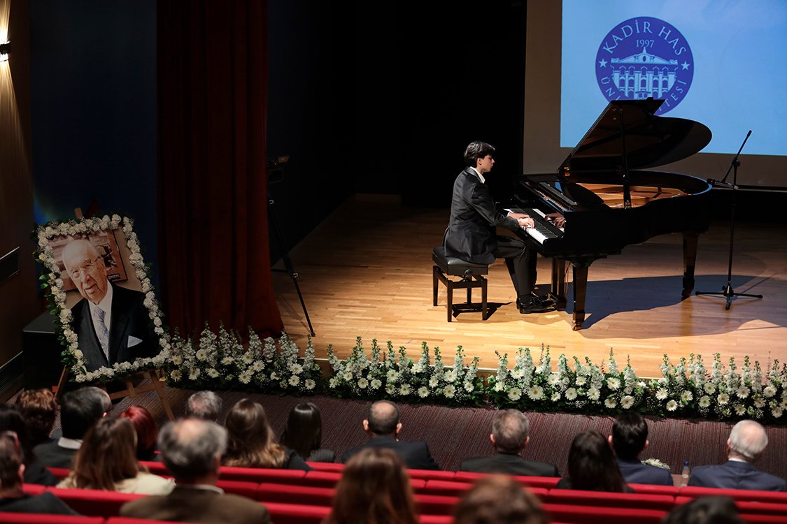 Kadir Has Ödülleri