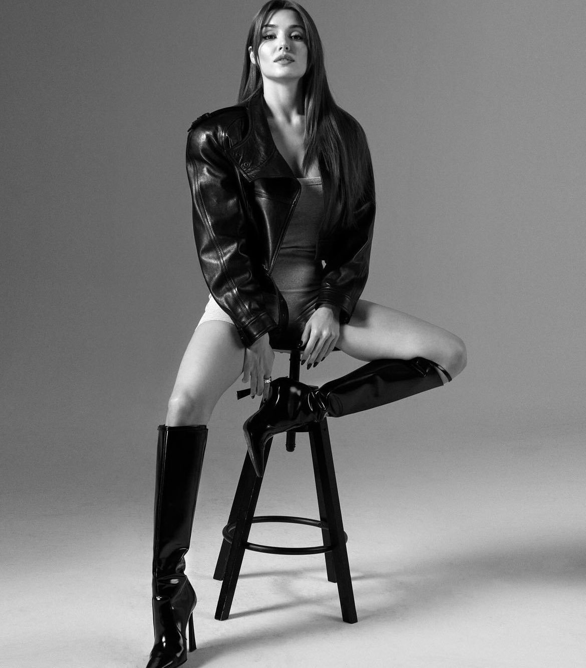 Hande Erçel hakkında