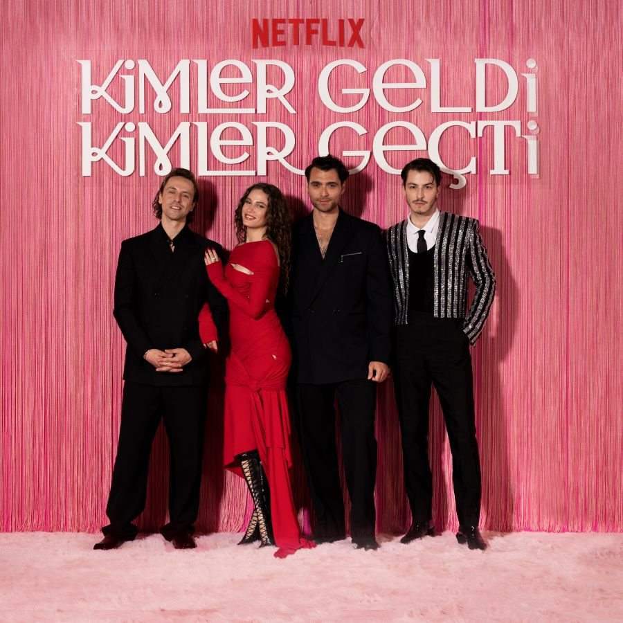 Metin Akdülger, Serenay Sarıkaya, Hakan Kurtaş, Boran Kuzum
