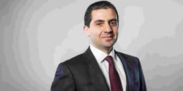 Karadeniz Holding’de bayrak değişimi
