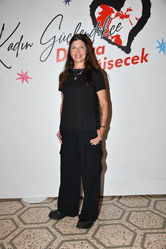 Zeynep Üstünel
