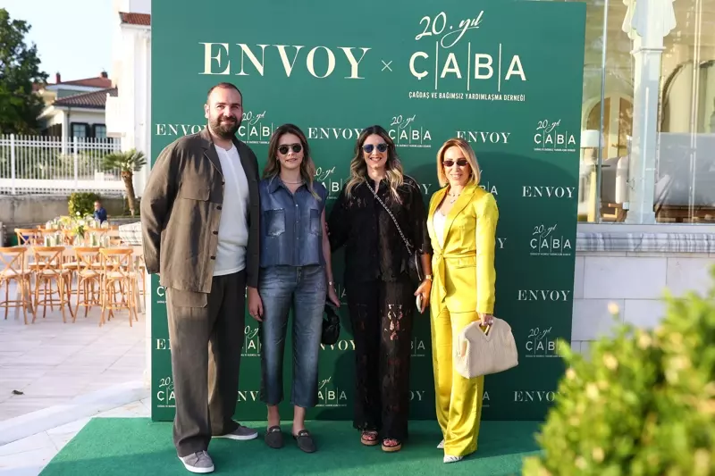 Atasay Kamer, Chiara Derocchi Kamer, Simay Kamer,Öznur Yakın