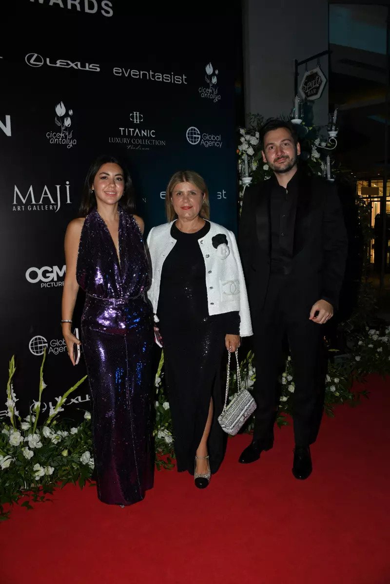 Dila Derya, Nilüfer Bulut, Batuhan Derya