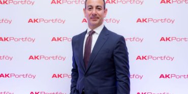 Ak Portföy, yatırım fonlarında 460 milyar TL'yi aştı