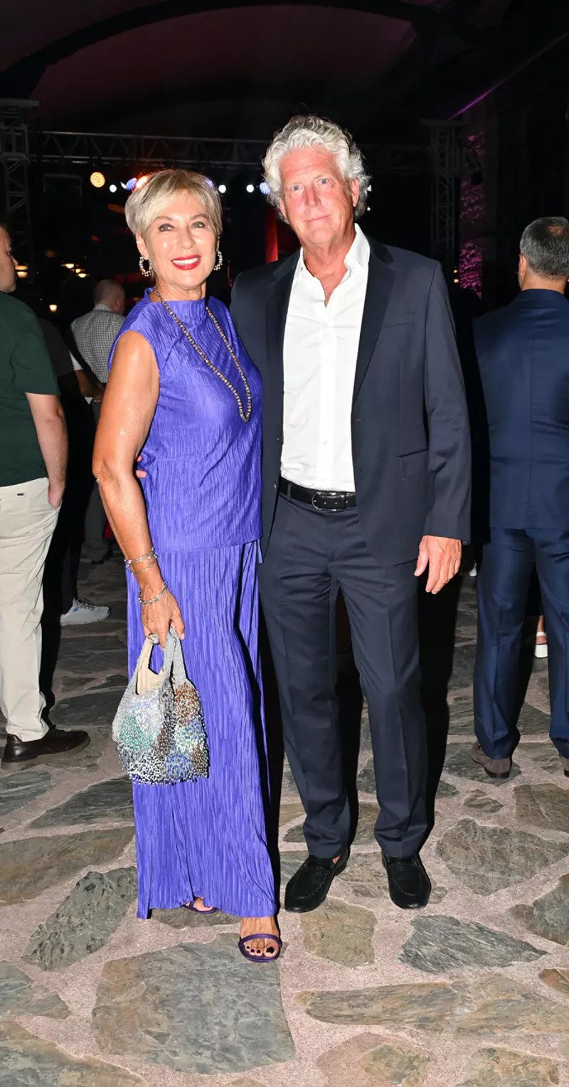 Leyla Alaton, Mike Harrell
