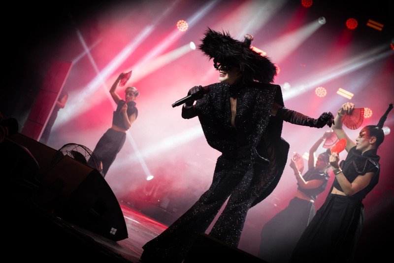 Hande Yener