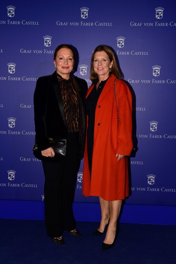 Caroline Koç,Christiana Giraud