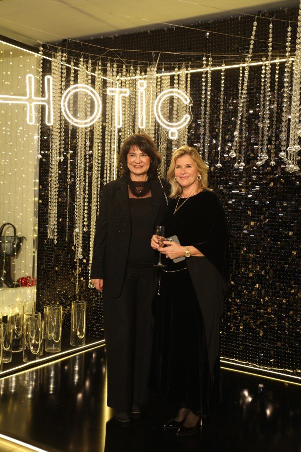 Hülya Avcı, Berat Mutuşoğlu