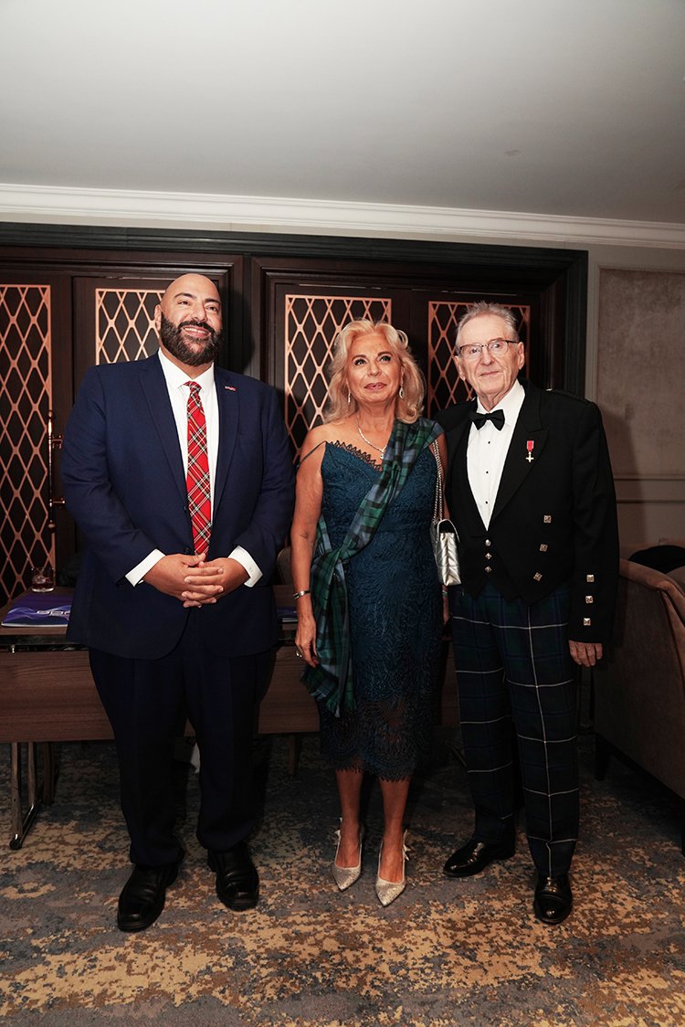 Kenan Poleo, Gülten Süzer Gaunt, Chris Gaunt