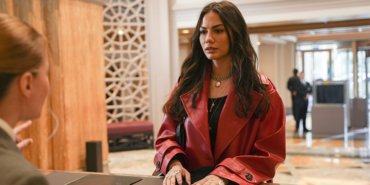 Demet Özdemir, ilk set gününde objektiflere poz verdi