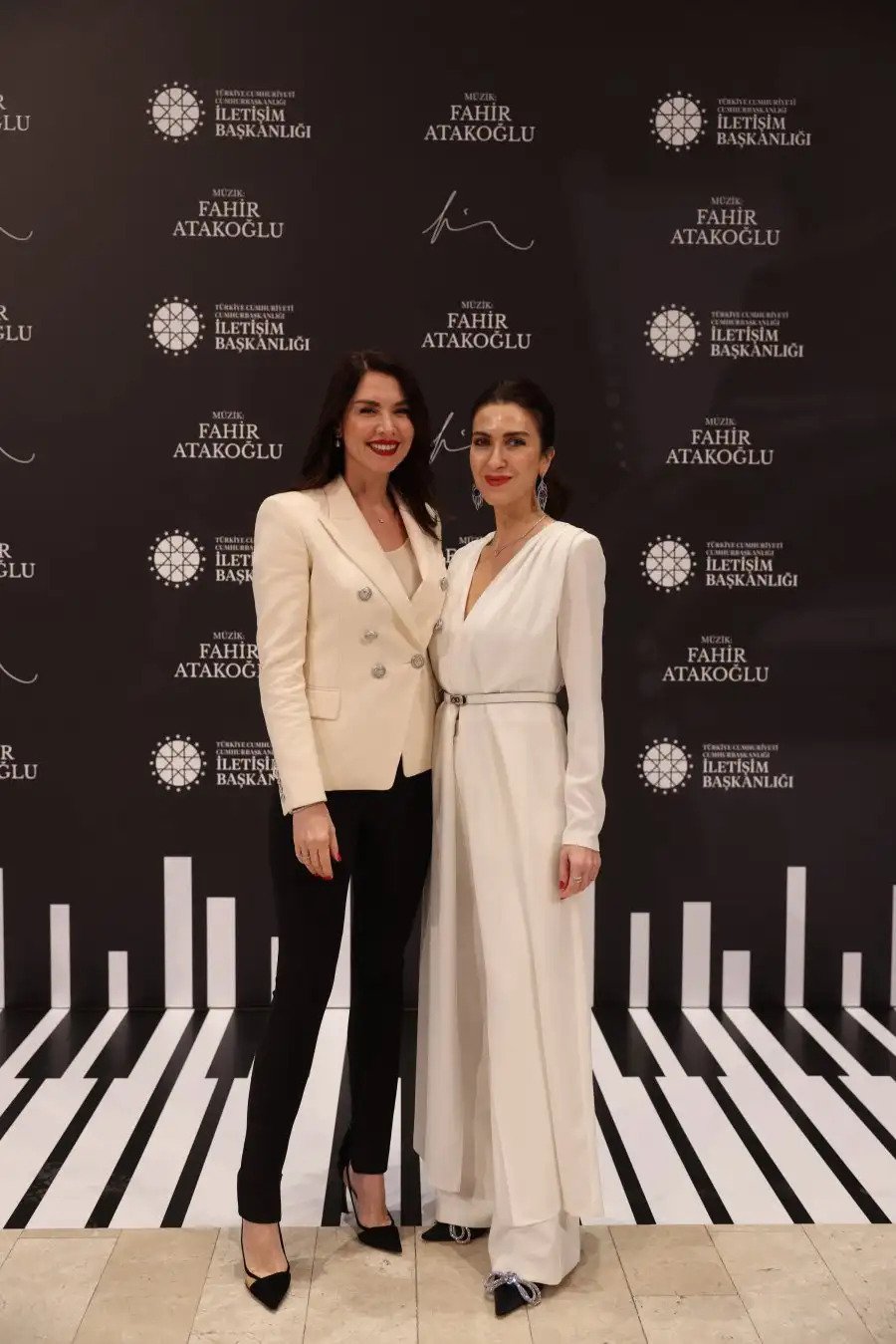 Nefise Karatay, Vildan Mumcu Özol