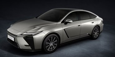 Lexus, yeni ES Sedan modelinin Avrupa prömiyerini gerçekleştirdi