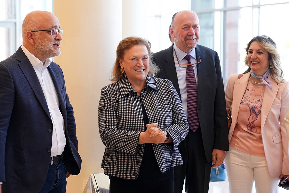 Sabancı Üniversitesi Kurucu Mütevelli Heyeti Başkanı Güler Sabancı - Sabancı Üniversitesi Rektörü Yusuf Leblebici