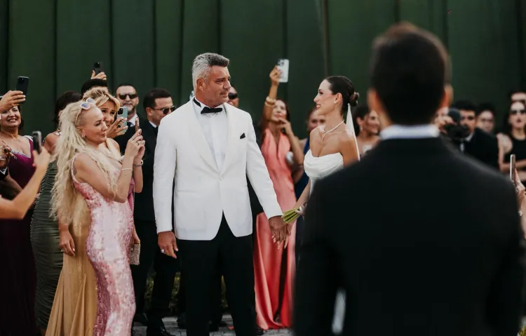 Sadettin Saran - Lal Saran