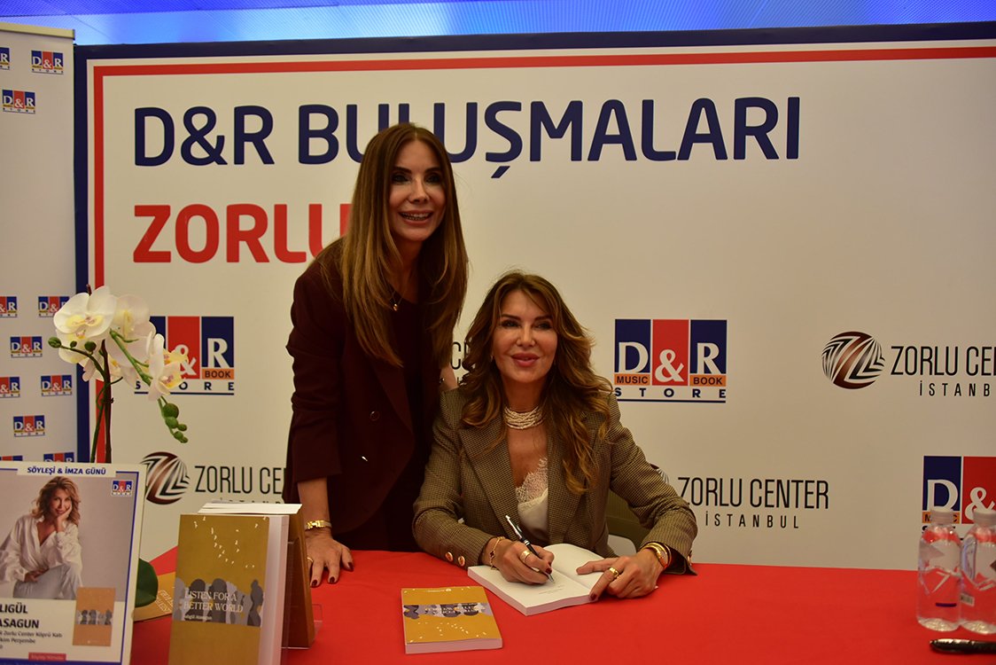 Aslıgül Atasagun İmza Günü