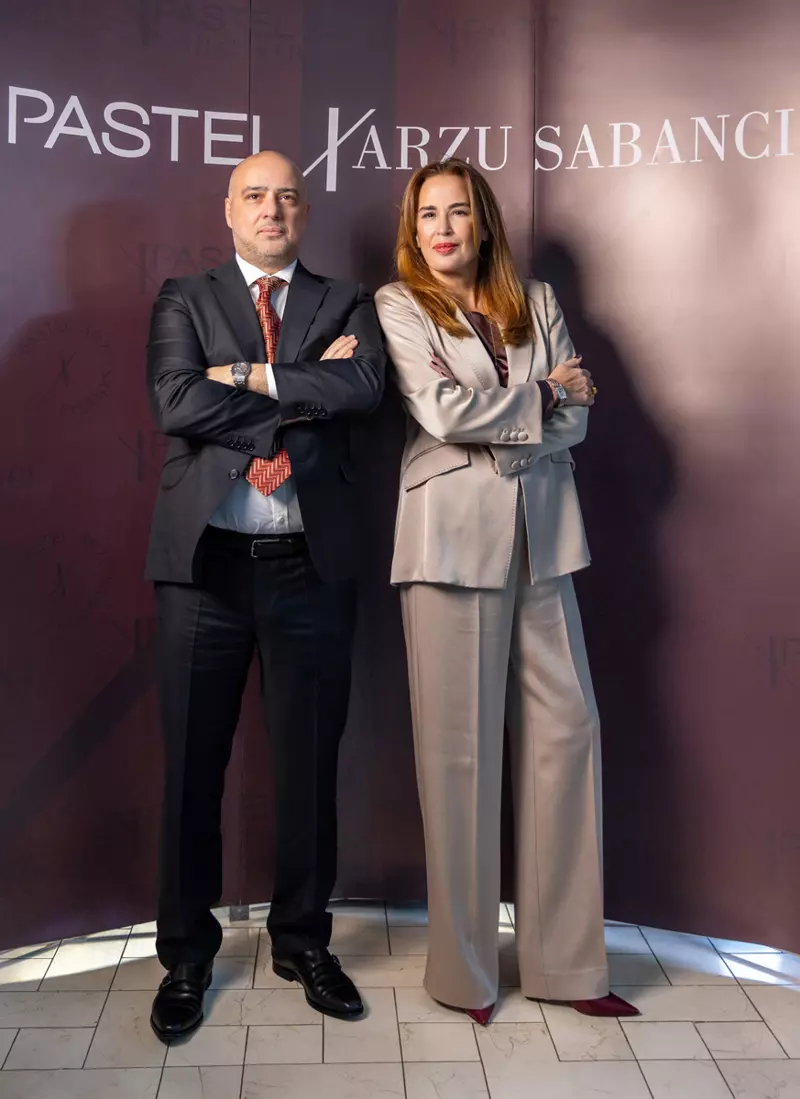 İzzet - Jenia Pinto