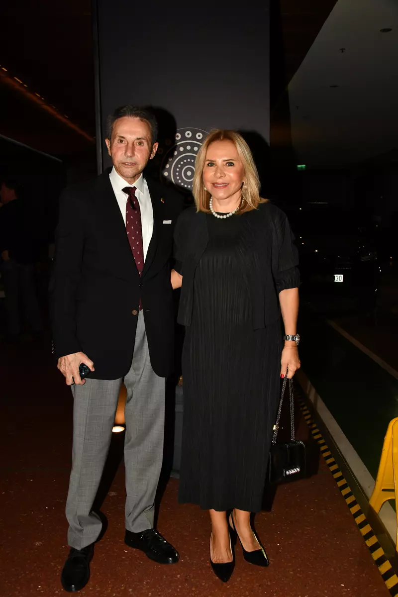 Osman - Zeynep Çarmıklı