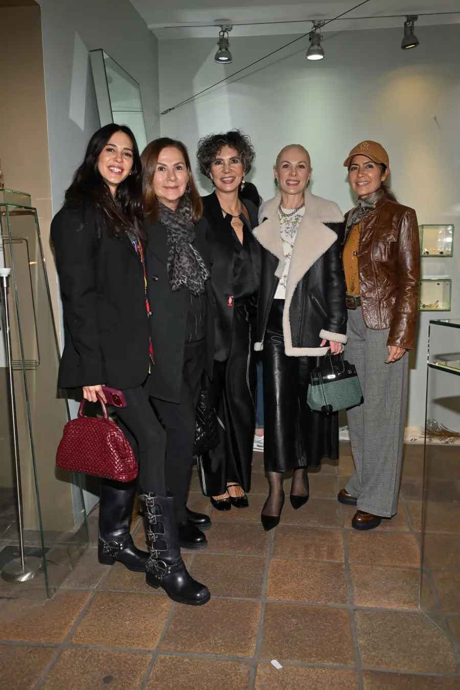 Ceylan Çapa, Zeynep Madra, Zeynep Erol, Arzu Atabarut, Şebnem Çapa