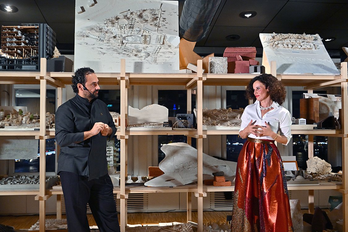 Ömer Selçuk Baz, Banu Uçak