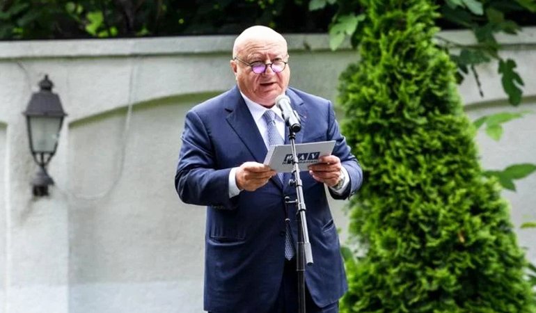 Sani Şener, Fransa'da gözaltına alındı