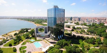 Sheraton İstanbul Ataköy Hotel’de zarafetin aşkla buluştuğu gece