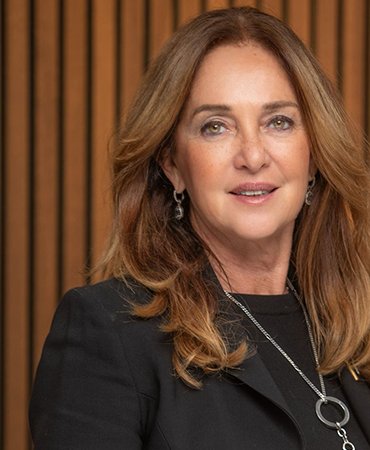 “Yedi Kere Düş, Sekiz Kere Kalk” kitabı raflardaki yerini aldı