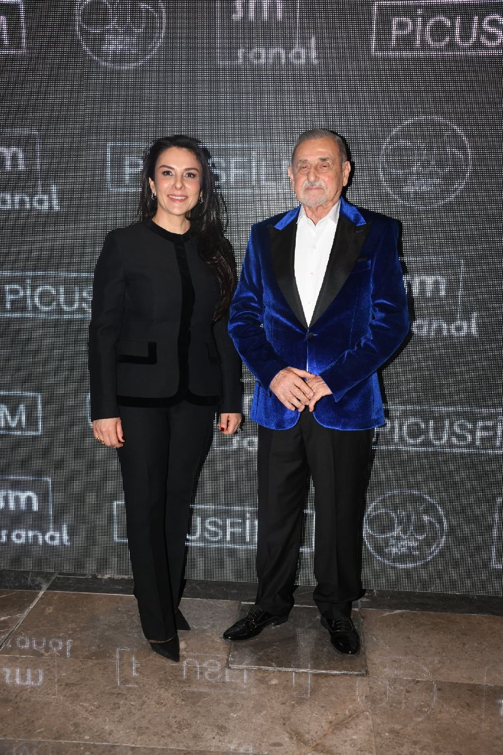 Şengül Oğuz - Devrim Erbil