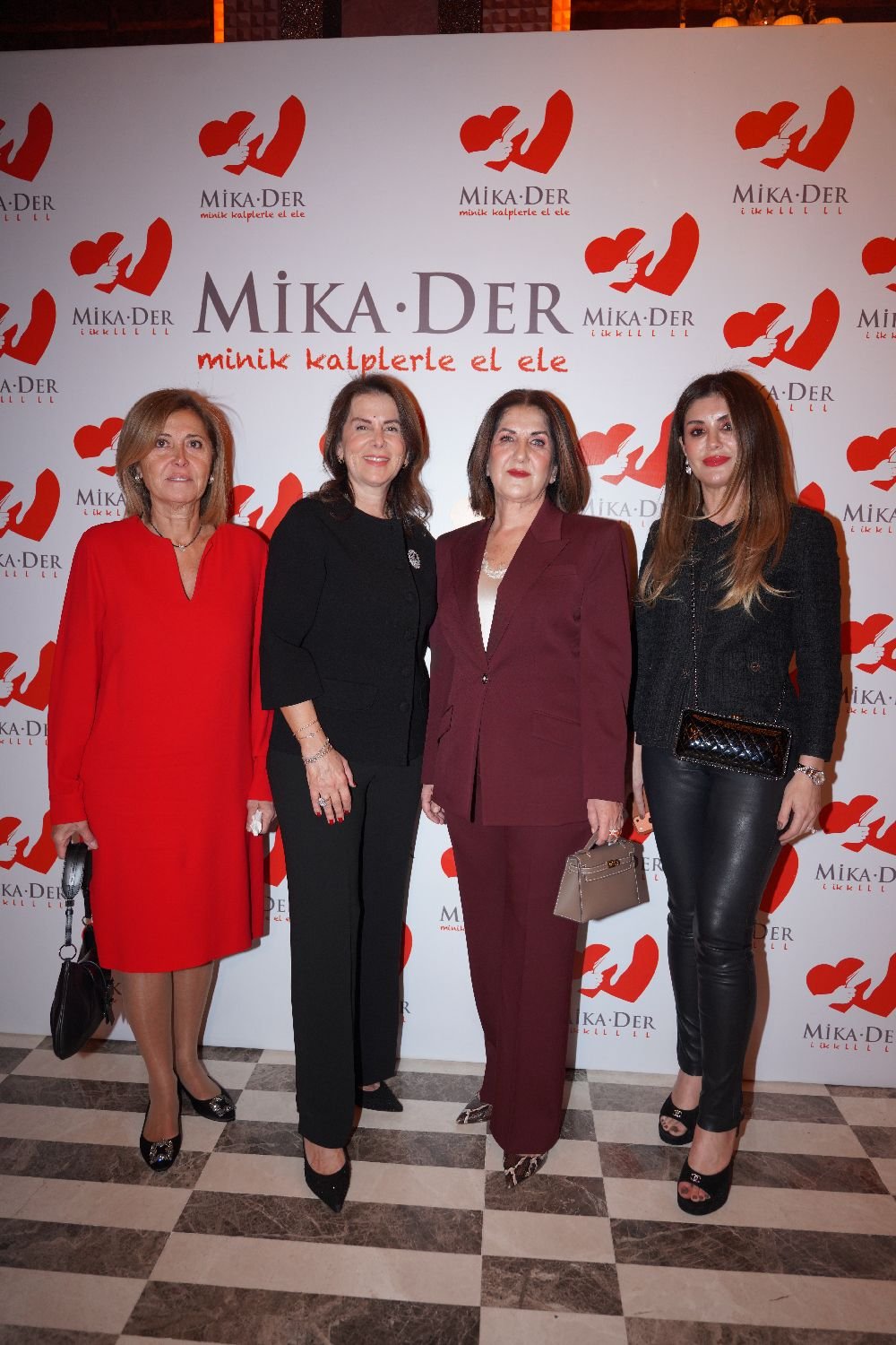 Ayşen Çebi-Semra Ağma-Arzu Çebi-Pelin Çebi