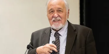 Tarihçi ve yazar İlber Ortaylı hayatını kaybetti