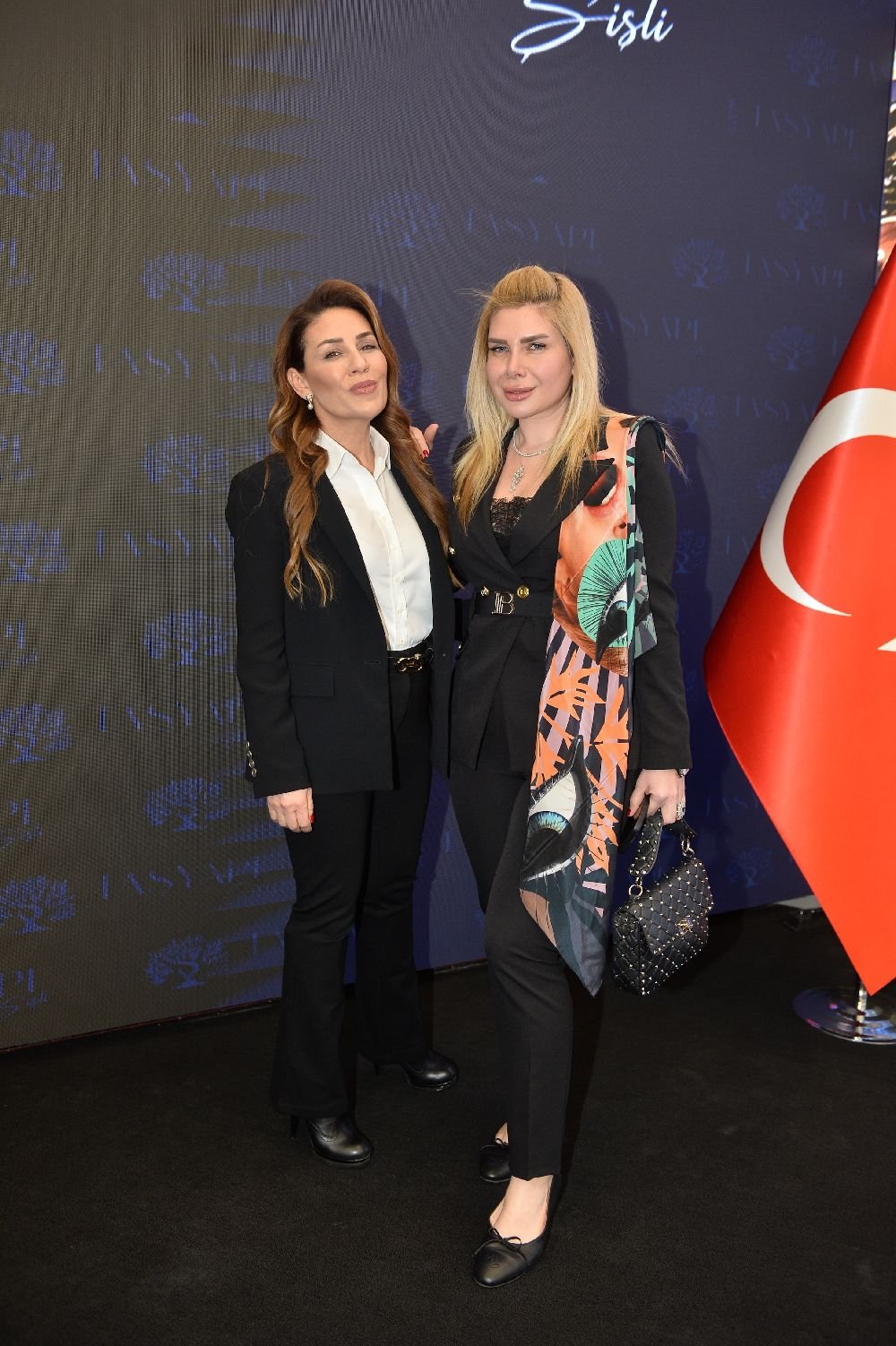 Yıldız Öz Samaha, Naz Kamaşak