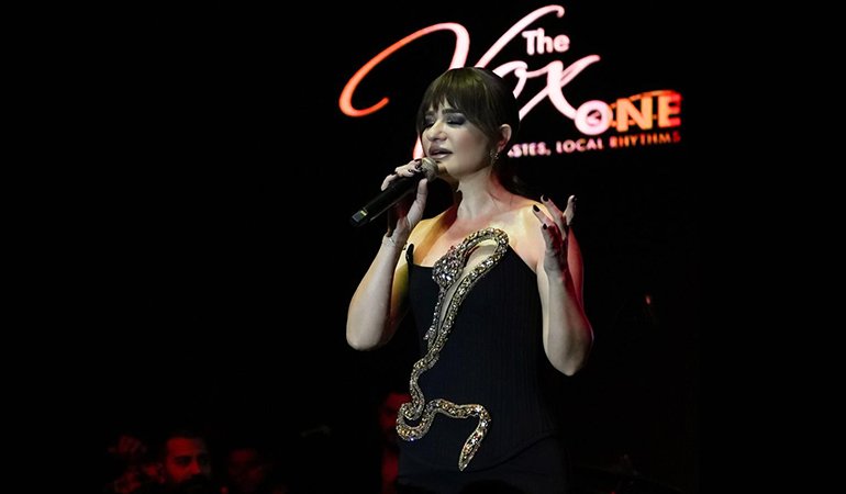 Derya Bedavacı, The Vox İstanbul’da unutulmaz bir geceye imza attı