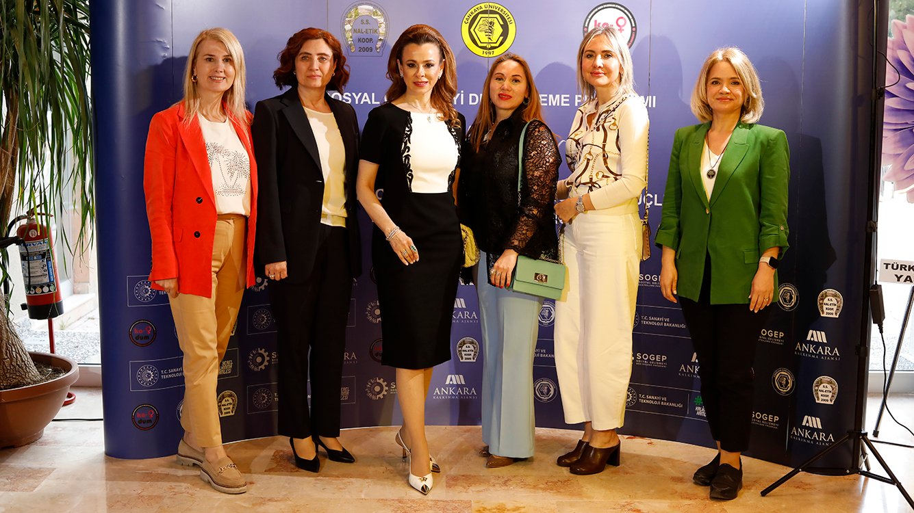 Gözde Diker - Seva Demiröz - Zeynep Karahan Uslu - Pınar Canalp - Özgül Kaya Bulmuş - Züleyha Özcan