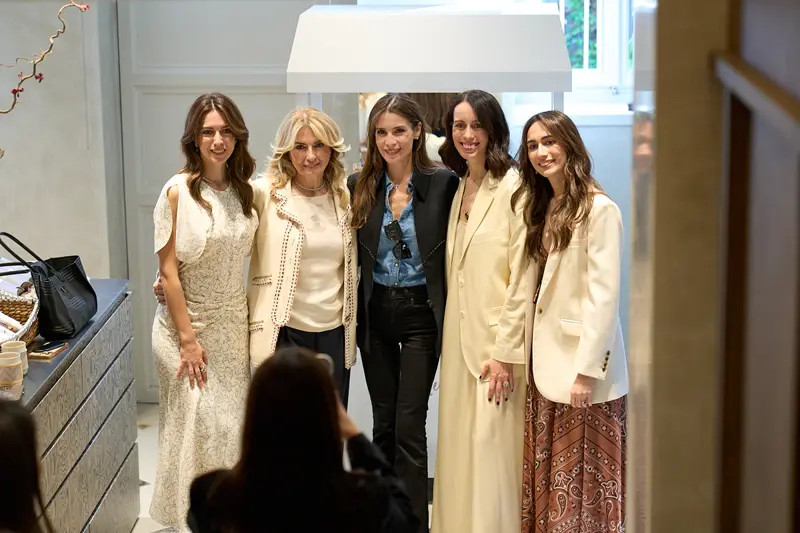 Lara Türker Ünsal , Dilek Türker, Melissa FaberCastell, Serra Türker Bayır, Mina Türker Özgül