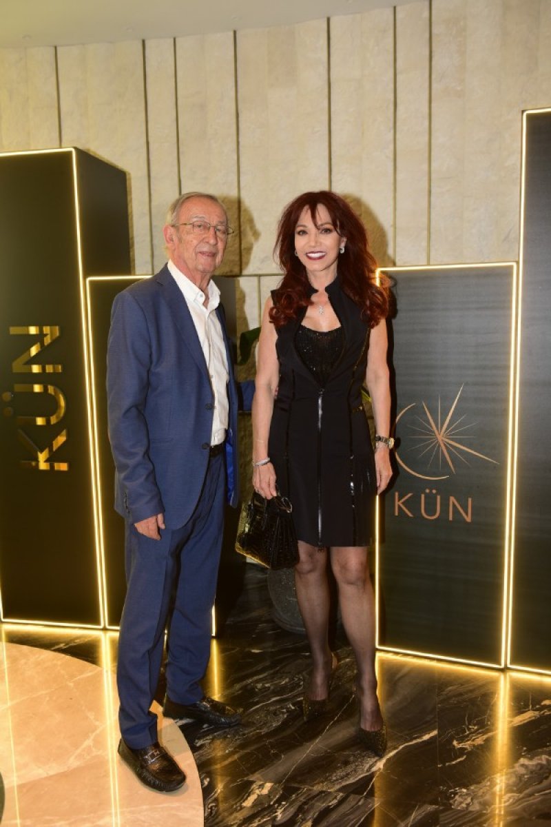 Mehmet - Nilgün Esinli