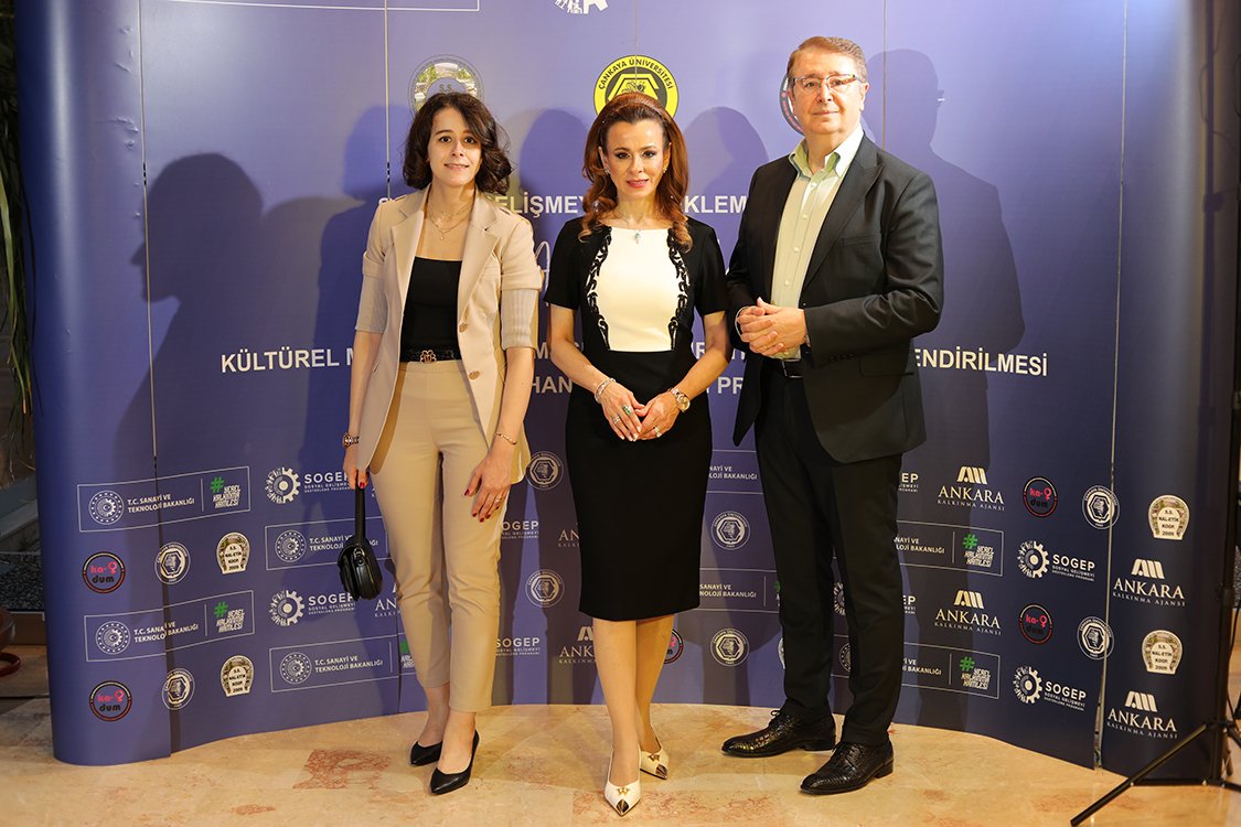Melek Uslu - Zeynep Karahan Uslu - İbrahim Uslu