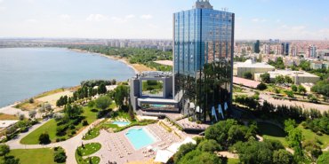 Sheraton İstanbul Ataköy Hotel’den bahara özel lezzet ve müzik programı