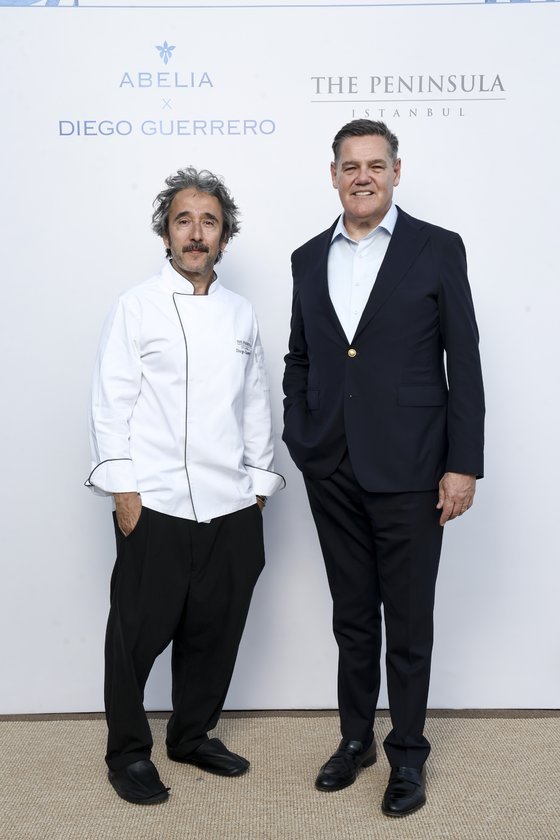 Diego Guerrero, Janothan Crook